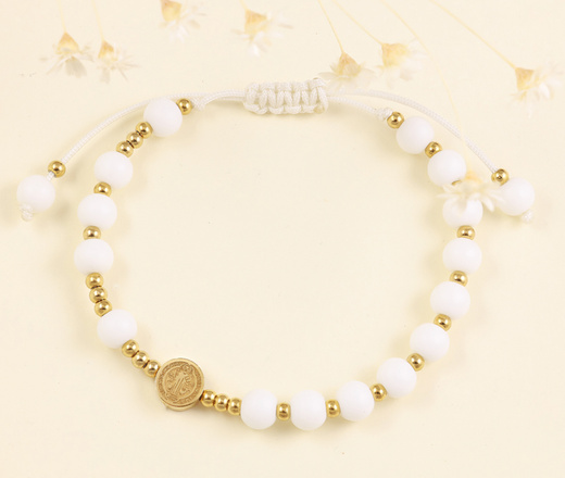 1571/12 bransoletka różaniec złota na sznureczku z porcelanowymi koralikami i krzyżem benedyktyńskim