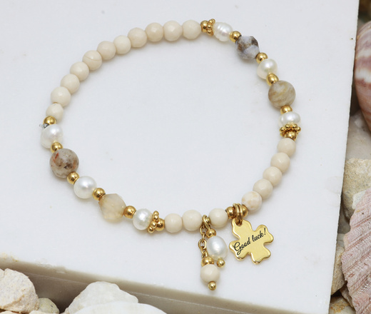 bransoletka z grawerem na gumce kamienie naturalne i koniczynka 1836