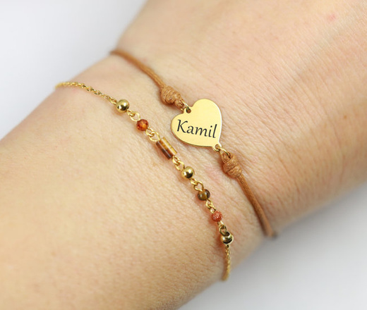 1433 bransoletka serce z grawerem srebrna 925 pozłacana na sznureczku