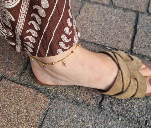 bransoletka pozłacana na stopę z kuleczkami i kryształkami Swarovski 1827/6