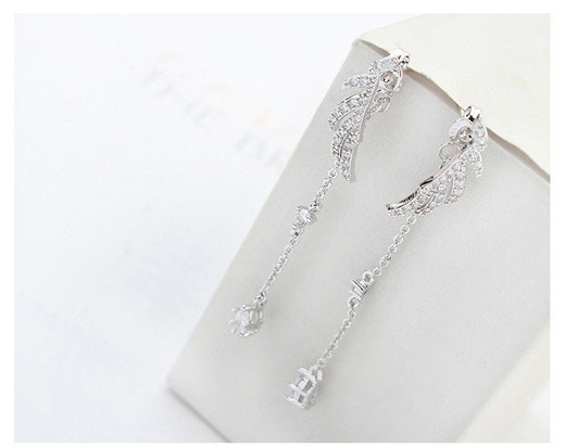 Kol 599/613 KOLCZYKI listki z cyrkoniami, do branka doczepiony łańcuszek z cyrkoniami, srebrny