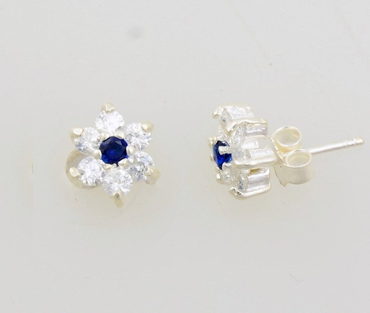 480/106 kolczyki srebrne kwiatki z granatową cyrkonia