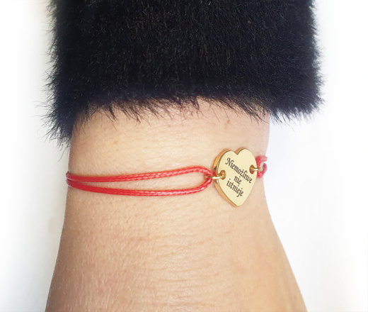 1125 bransoletka z grawerem złote serce na sznurku