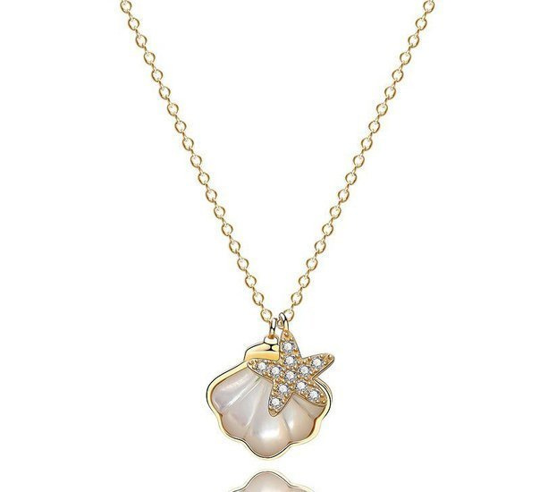 1064/26 Naszyjnik srebrny 925 pozłacany, muszelka z masą perłową i rozgwiazdą