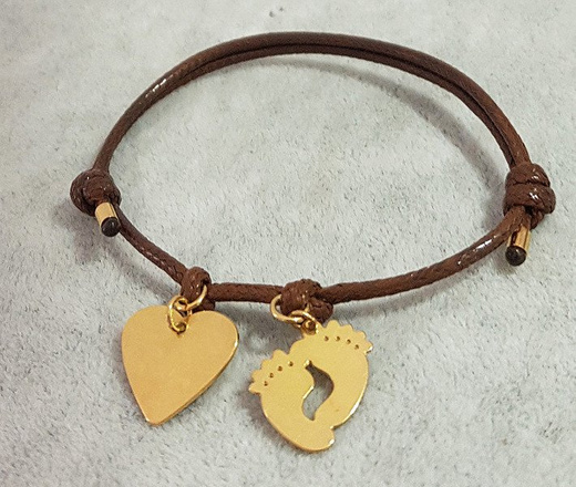 1032 BRANSOLETKA Z GRAWEREM złota na sznureczku serce stopy