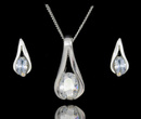 480/264  Komplet srebrny z łezki delikatne 925