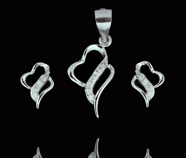 114/4 Komplet wykonany z rodowanego srebra p925