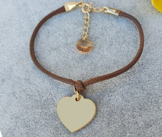1107 BRANSOLETKA Z GRAWEREM złote serce na sznureczku