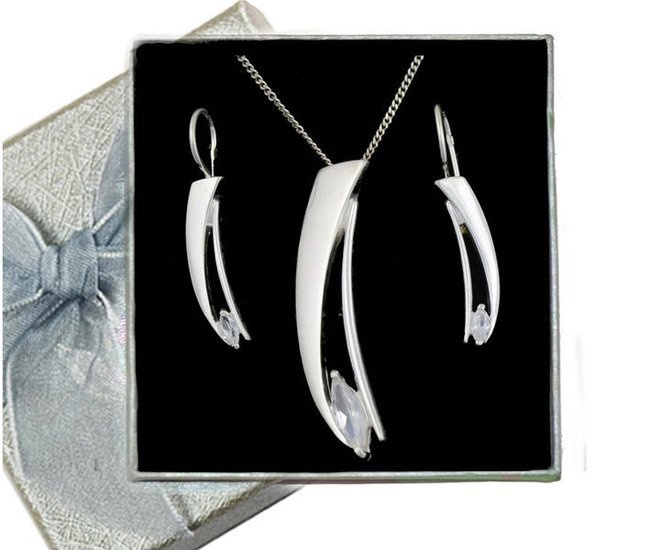 480/109 komplet srebrny z błyszczącymi cyrkoniami