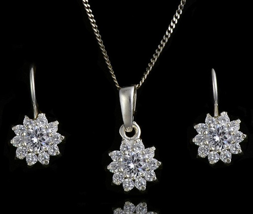 480/116 komplet srebrny kwiatuszki z błyszczącymi cyrkoniami białe