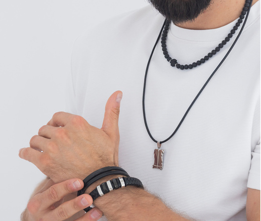 Bransoletka męska grawerowana czarna skóra 1858/5