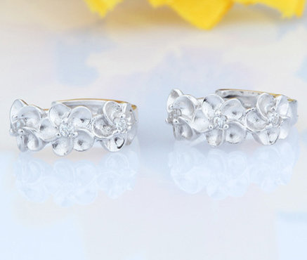 1064/30 Kolczyki srebrne 925 kwiatuszki cyrkonie
