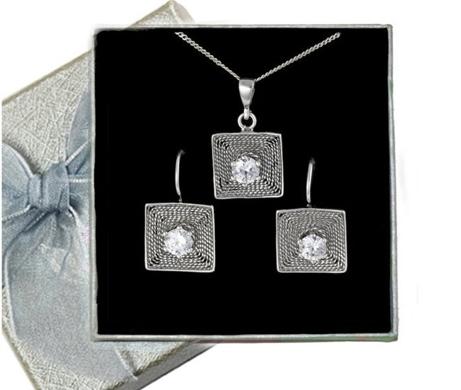 480/188  komplet srebrny w kształcie kwadratów