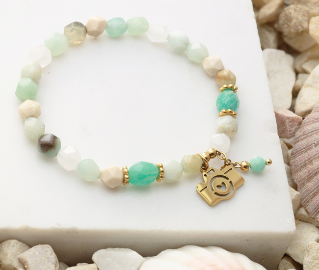 Miętowa bransoletka z kamieniami naturalnymi aparat fotograficzny  1868