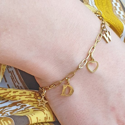 1232/12 bransoletka złota inicjały zawieszki z grawerem