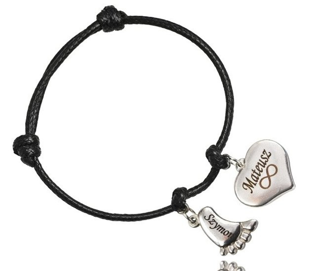 BR973 bransoletka na sznureczku z grawerem stópka serce