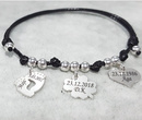 1002M  BRANSOLETKA Z GRAWEREM srebrna na sznurku serce, miś, stópki