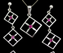 480/71  komplet srebrny romby z cyrkoniami fuksja