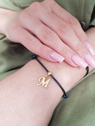1039 BRANSOLETKA inicjał literka alfabet złota na sznureczku