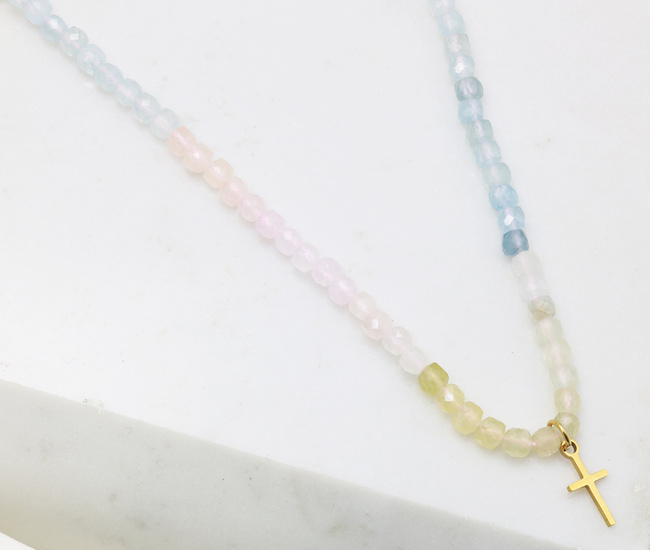 Naszyjnik z krzyżem i kamieniami naturalnymi (akwamaryn) 1799/4