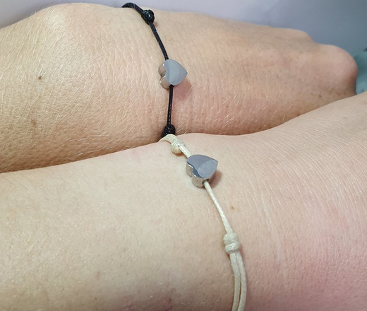 1080 bransoletki dla pary na sznureczku serca z grawerunkiem stalowe