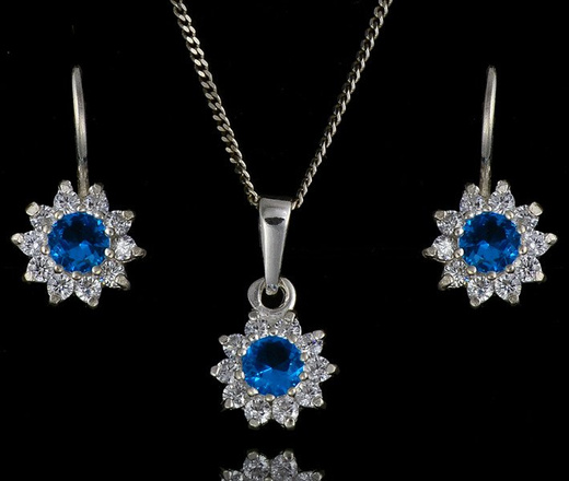 480/117 komplet srebrny kwiatuszki z błyszczącymi błękitnymi cyrkoniami