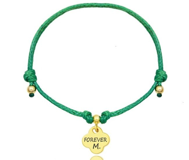 1102 BRANSOLETKA Z GRAWEREM złota koniczynka na sznureczku