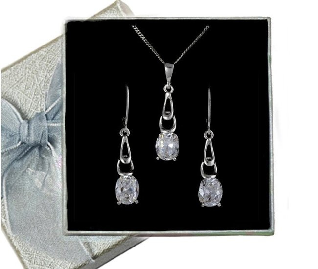 480/133  komplet srebrny z błyszczącą cyrkonią