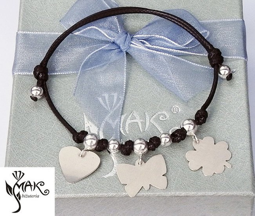 BR925 BRANSOLETKA Z GRAWEREM na sznurku trzy zawieszki