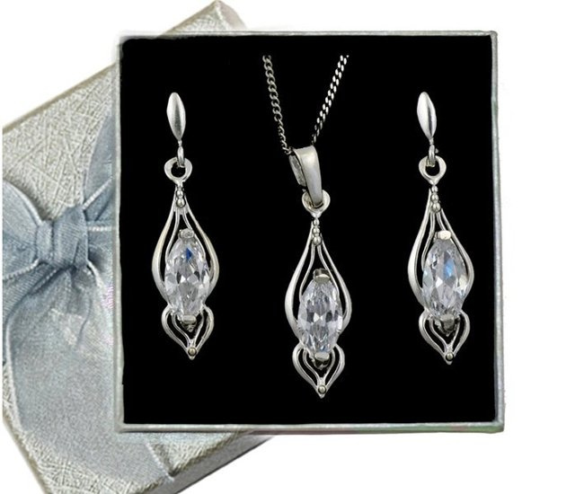 480/111 komplet srebrny z błyszczącymi cyrkoniami