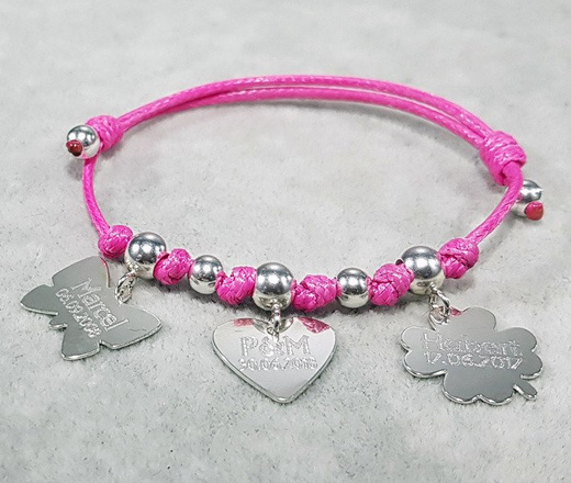 BR925 BRANSOLETKA Z GRAWEREM na sznurku trzy zawieszki