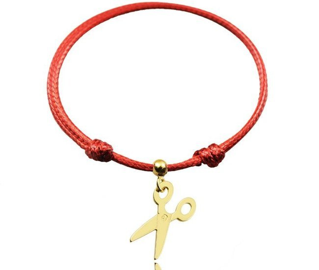 1056 BRANSOLETKA Z GRAWEREM nożyczki złote  na sznureczku