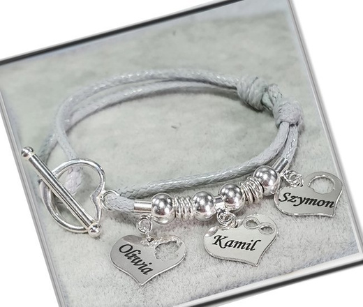 1221 bransoletka grawerowana srebrna 925 na sznurku serca