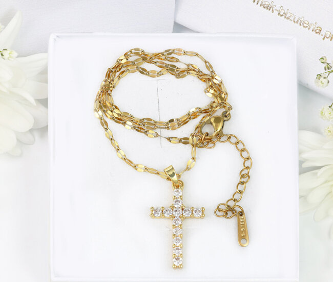 1726/19 elegancki naszyjnik pozłacany z krzyżem wysadzanym cyrkoniami