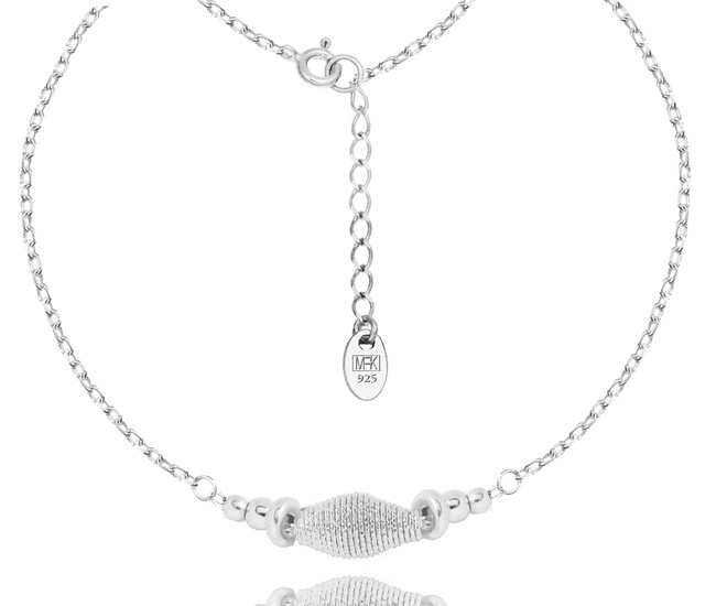 1456 naszyjnik srebrny 925 ozdobnym elementem