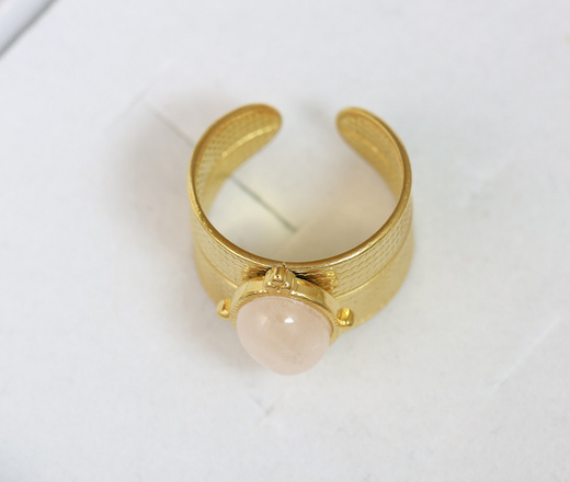 1726/11 ażurowy złocony pierścionek z opalem