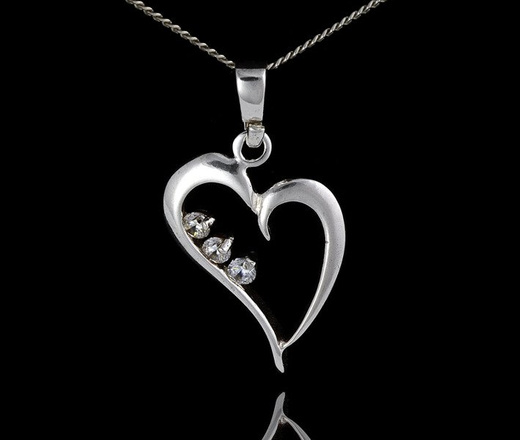 480/178 wisiorek srebrny w kształcie serca