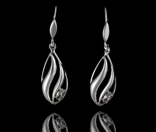 480/453 kolczyki srebrne łezki z błyszczącą cyrkonią