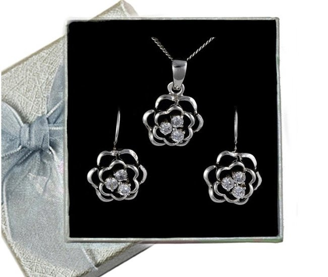 480/252 komplet srebrny kwiatuszki z błyszczącymi cyrkoniami