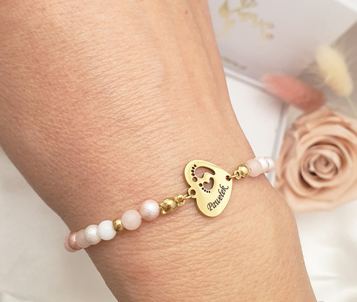 1697 bransoletka grawerowana z perełkami i sercem ze stópkami