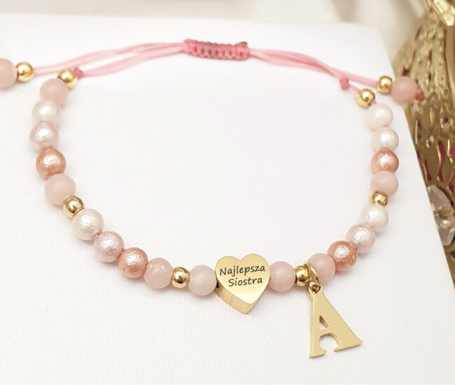 1626 bransoletka z perełkami i sercem oraz inicjałem