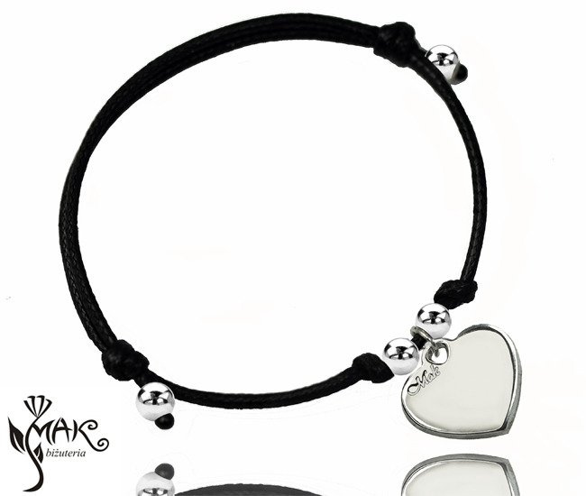 BR823 /1  BRANSOLETKA z grawerem na sznureczku serce