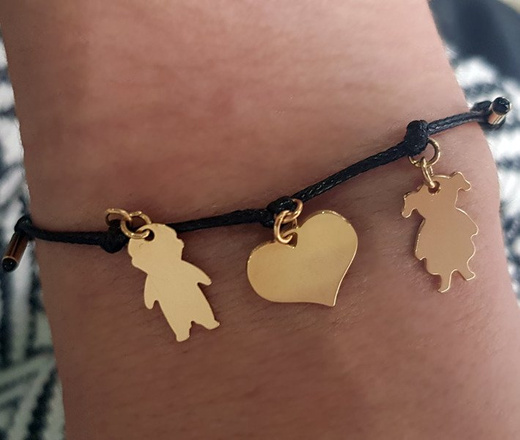 1042 BRANSOLETKA Z GRAWEREM złota na sznureczku serce stópki