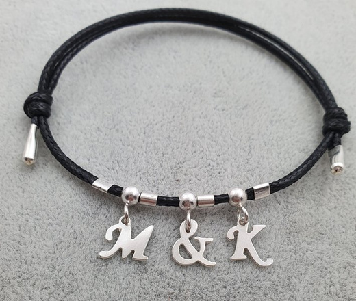 1129 BRANSOLETKA dowolne inicjały literki trzy