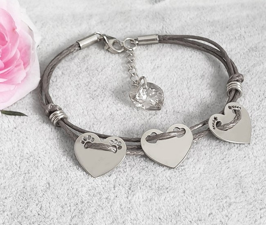 1180 bransoletka grawerowana srebro 925 na sznurku trzy serca