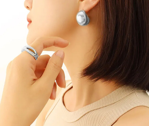 599/1123 Kolczyki stalowe sztyfty duże