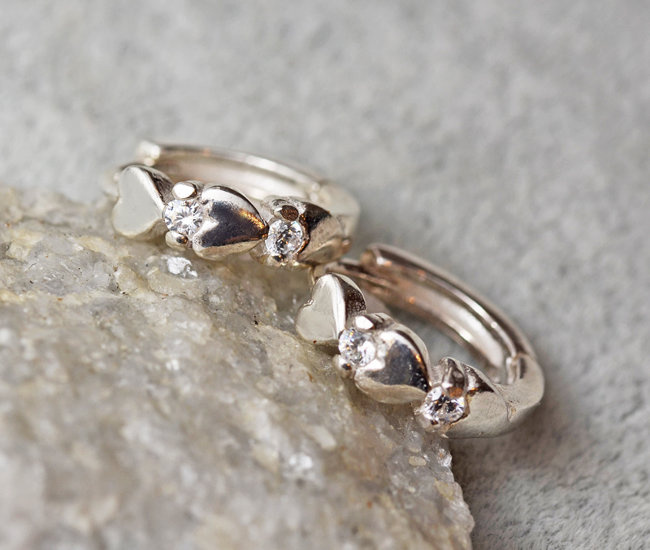 480/452 kolczyki srebrne koła 15 mm w serduszka