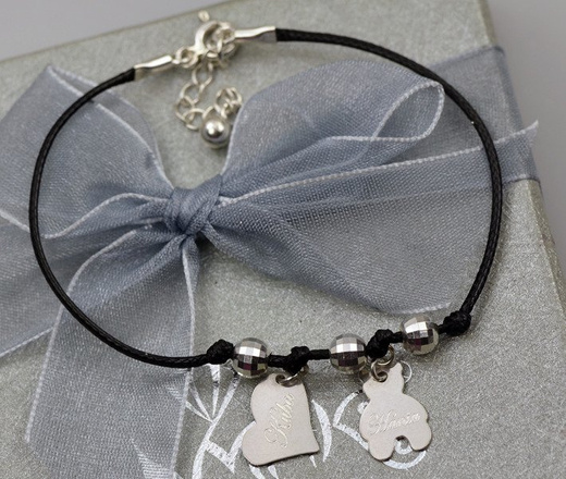 BR977M BRANSOLETKA Z GRAWEREM srebrna na sznurku dwie zawieszki małe