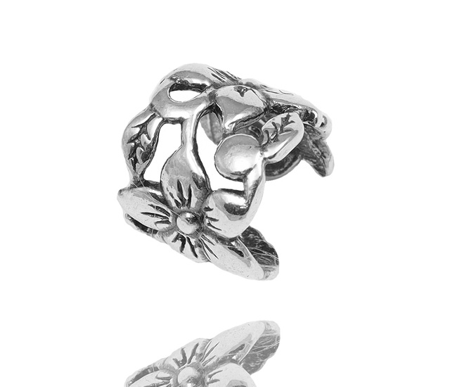 480/482 Kolczyk nausznica srebrna 925 zdobiona kwiatami