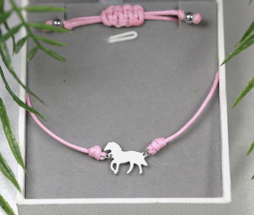 1421 bransoletka Konik z grawerem srebrna 925 na sznureczku